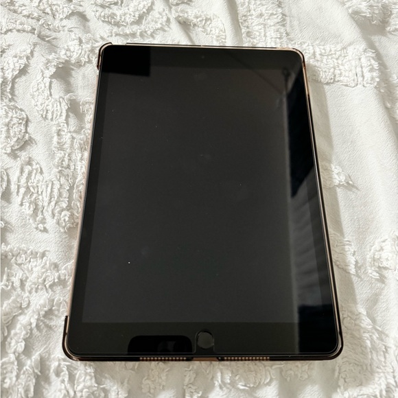 iPad 9th generation - Picture 2 of 6